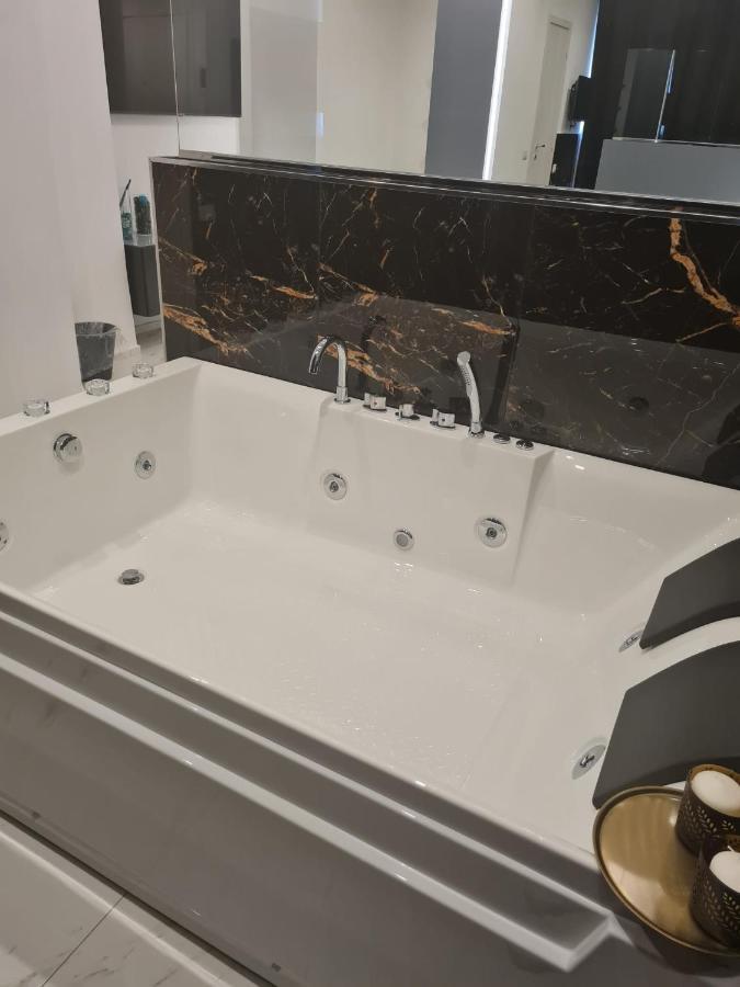 Maliziusella Hotell Napoli Eksteriør bilde